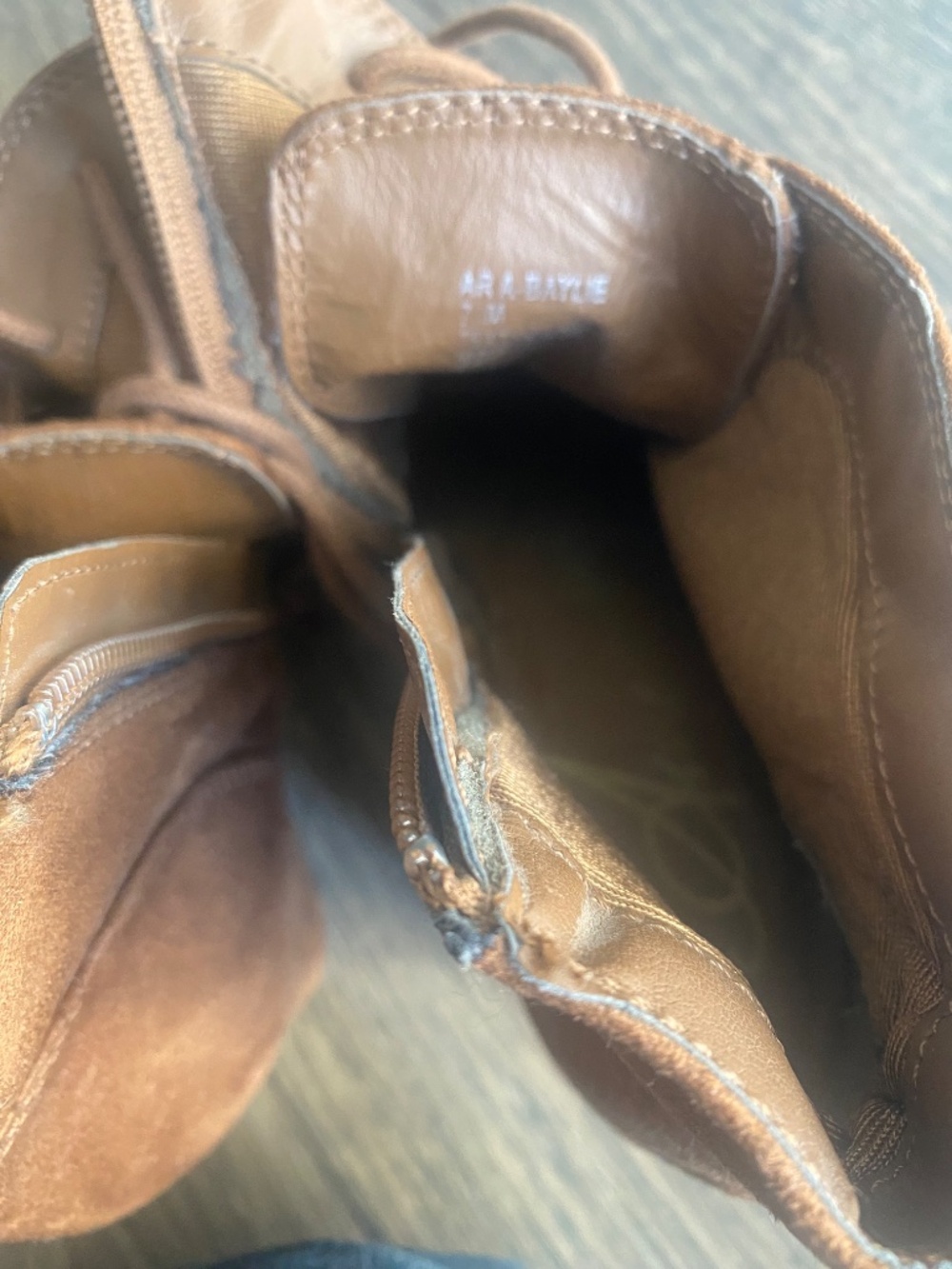 Suede bootie - Picture 5 of 6